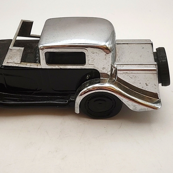 Vintage 1970s Avon Bugatti 27 Cologne Bottle Full - Picture 9 of 9